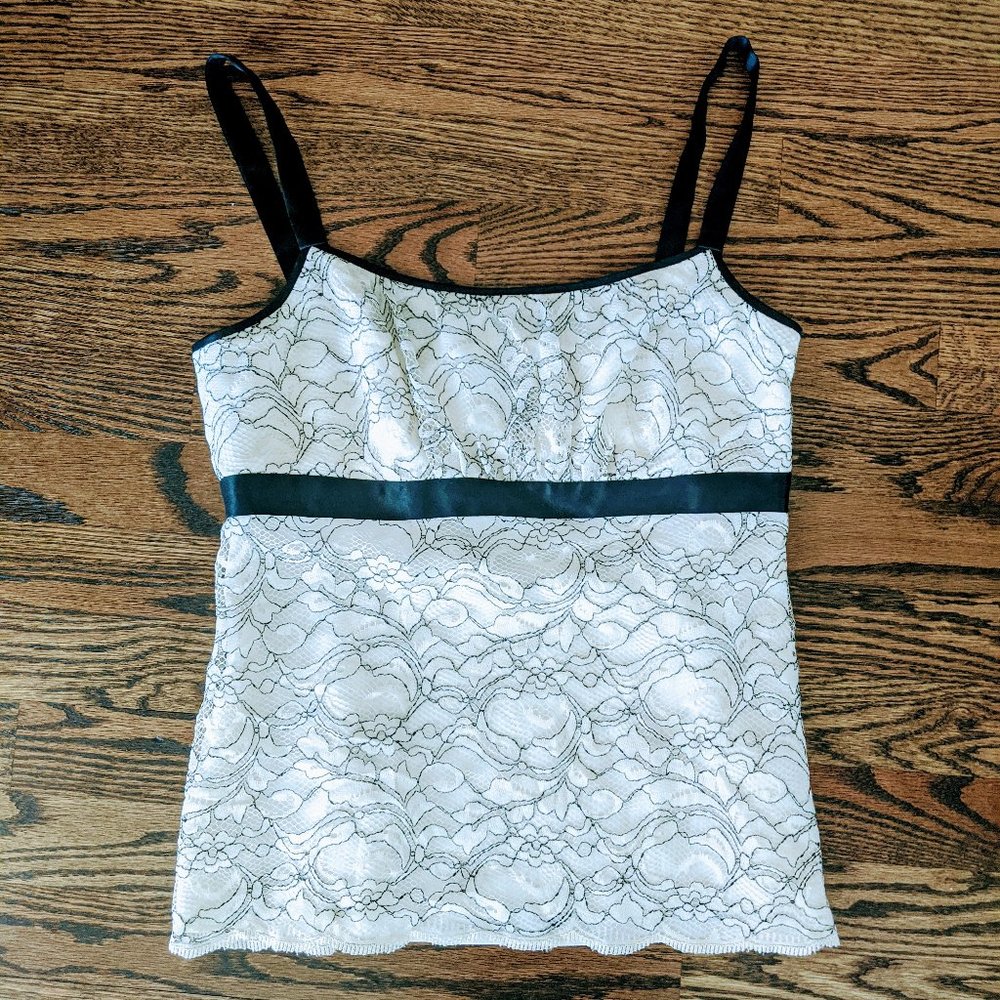Ann Taylor Sz2 Lace Lined Shell